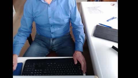 Snapshot of dutchpornking2 chatting on 10.28.25 dutchpornking2 online show from 10.28.25