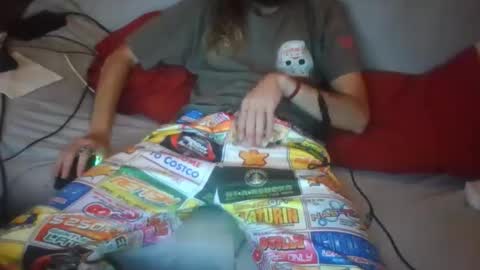 Snapshot of dv3nd3 chatting on 10.02.25 dv3nd3 online show from 10.02.25