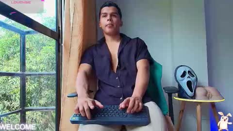 Snapshot of dwayne_brown chatting on 10.26.25 dwayne_brown online show from 10.26.25