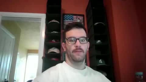 Snapshot of dweav240 chatting on 10.20.25 dweav240 online show from 10.20.25