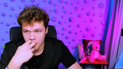 dylan_bold online show from 12.04.25