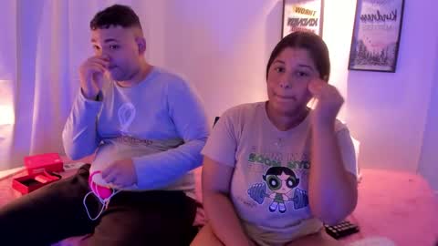 Snapshot of dylan_bonnie chatting on 12.22.25 dylan_bonnie online show from 12.22.25