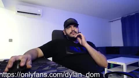 Dylan Dom  online show from 03.10.26