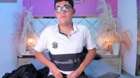 Snapshot of dylan_luxe chatting on 04.14.26 Dylan online show from 04.14.26