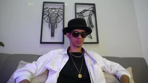 dylan_scotts online show from 10.02.25