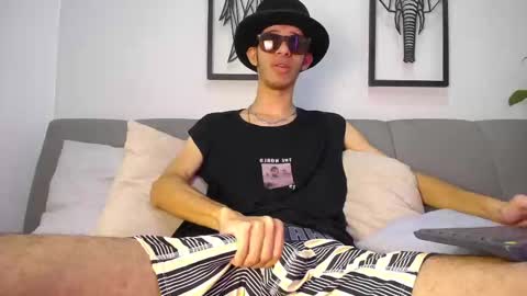 dylan_scotts online show from 10.17.25