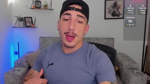 Snapshot of dylan_spencer chatting on 10.26.25 Bryan model independient online show from 10.26.25