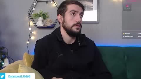 Snapshot of dylan_starxx chatting on 12.18.24 Dylan online show from 12.18.24