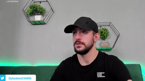 Snapshot of dylan_starxx chatting on 11.05.25 Dylan online show from 11.05.25