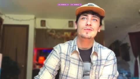 Snapshot of dylandaniel69 chatting on 10.04.25 Dylan Daniel 7.8 online show from 10.04.25