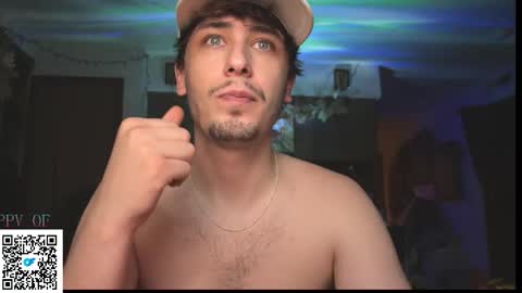 Snapshot of dylandaniel69 chatting on 11.07.25 Dylan Daniel 7.8 online show from 11.07.25