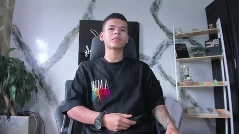 dylanroyce_ online show from 04.05.26