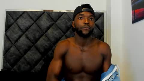 Dylan Taylor online show from 10.12.25