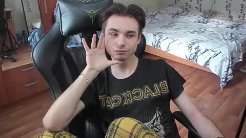 Snapshot of dylaws chatting on 10.21.25 dylaws online show from 10.21.25