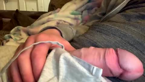 Snapshot of e_l_cum chatting on 01.08.25 e_l_cum online show from 01.08.25