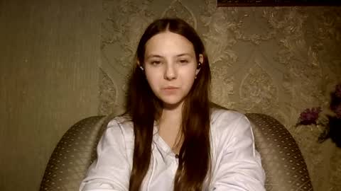 Yuni online show from 04.18.26