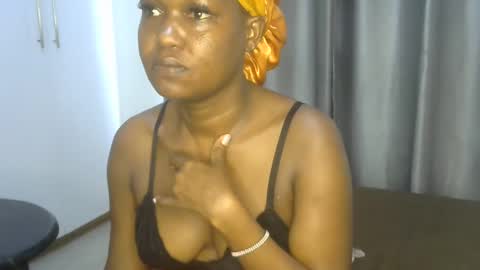 east_queen online show from 01.20.25