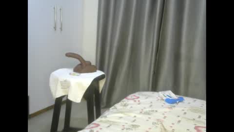 east_queen online show from 02.23.25