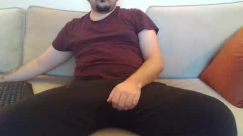 EastanbuL online show from 01.11.25