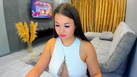 Snapshot of easternbeautyy chatting on 12.08.24 easternbeautyy online show from 12.08.24