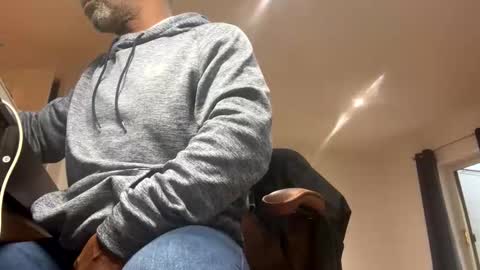 Snapshot of easternjerk chatting on 11.10.25 easternjerk online show from 11.10.25