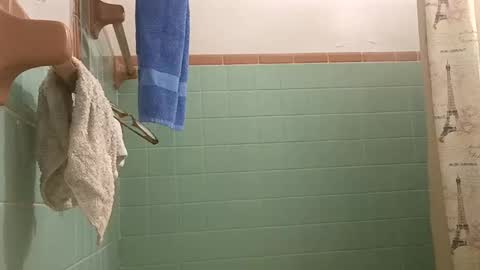 Snapshot of eatallorgasms chatting on 09.28.25 eatallorgasms online show from 09.28.25