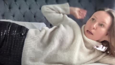 Snapshot of eatmypie69 chatting on 01.16.25 Nadia Ferreira online show from 01.16.25