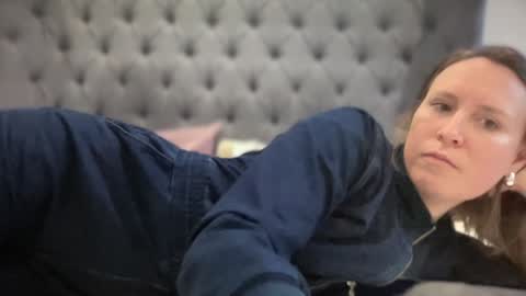 Snapshot of eatmypie69 chatting on 01.27.25 Nadia Ferreira online show from 01.27.25