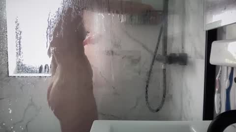 Snapshot of eatmypie69 chatting on 03.12.25 Nadia Ferreira online show from 03.12.25