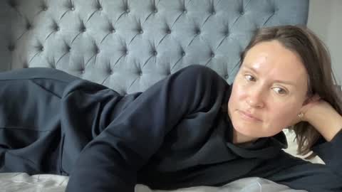 Snapshot of eatmypie69 chatting on 09.30.25 Nadia Ferreira online show from 09.30.25