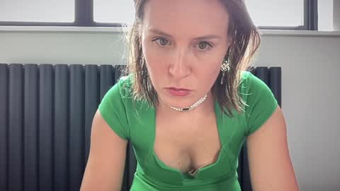 Snapshot of eatmypie69 chatting on 10.18.25 Nadia Ferreira online show from 10.18.25