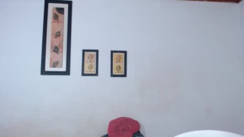 Laraand Drake online show from 10.15.25