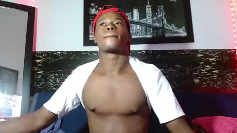 Snapshot of ebonny_stallion chatting on 10.09.25 Chris Palaz online show from 10.09.25
