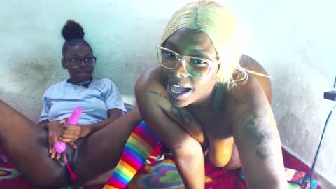 Snapshot of ebony_chayna chatting on 12.04.24 chayna smith online show from 12.04.24
