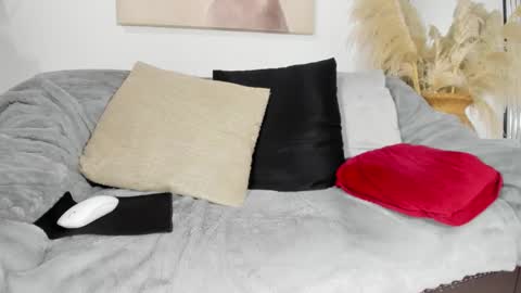 Cristal Ebony online show from 11.18.25