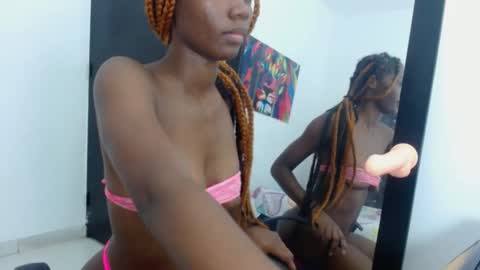 Snapshot of ebony_fantasy_ chatting on 12.23.24 Natalia online show from 12.23.24
