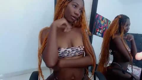 Snapshot of ebony_fantasy_ chatting on 01.11.25 Natalia online show from 01.11.25