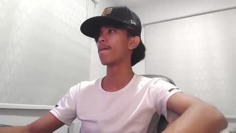 Snapshot of ebony_fuckboy chatting on 10.28.25 ebony_fuckboy online show from 10.28.25