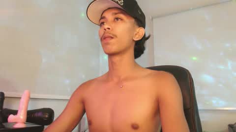 Snapshot of ebony_fuckboy chatting on 11.23.25 ebony_fuckboy online show from 11.23.25
