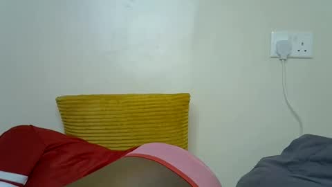 Snapshot of ebony_j chatting on 05.19.26 ebony_j online show from 05.19.26