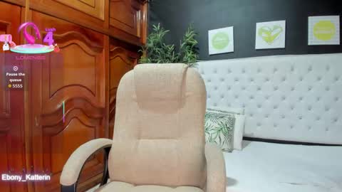 ebony_katterin online show from 10.12.25