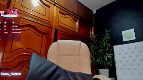 ebony_katterin online show from 12.13.25