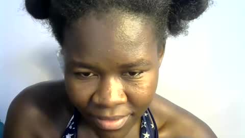 Snapshot of ebony_lynne chatting on 05.01.26 ebony_lynne online show from 05.01.26