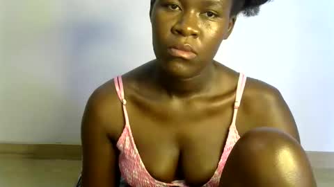Snapshot of ebony_lynne chatting on 05.02.26 ebony_lynne online show from 05.02.26