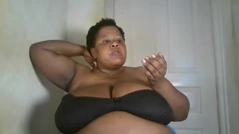 Snapshot of ebony_magixs chatting on 10.02.25 ebony_magixs online show from 10.02.25