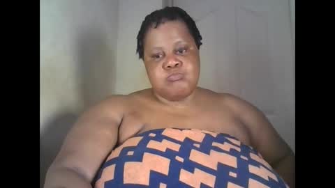 Snapshot of ebony_magixs chatting on 10.14.25 ebony_magixs online show from 10.14.25