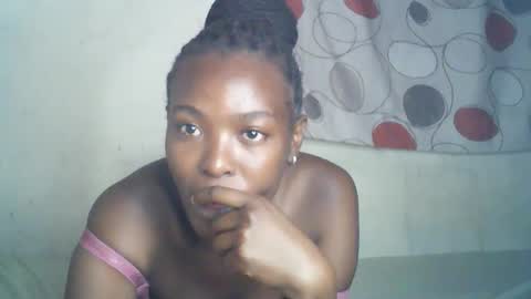 Snapshot of ebony_phoenix12 chatting on 10.17.25 ebony_phoenix12 online show from 10.17.25