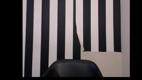 Queen online show from 12.15.25