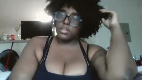 Snapshot of ebonybigtitqueen1 chatting on 10.06.25 ebonybigtitqueen1 online show from 10.06.25