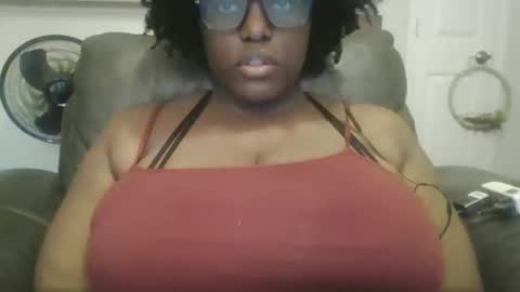 Snapshot of ebonybigtitqueen1 chatting on 10.09.25 ebonybigtitqueen1 online show from 10.09.25